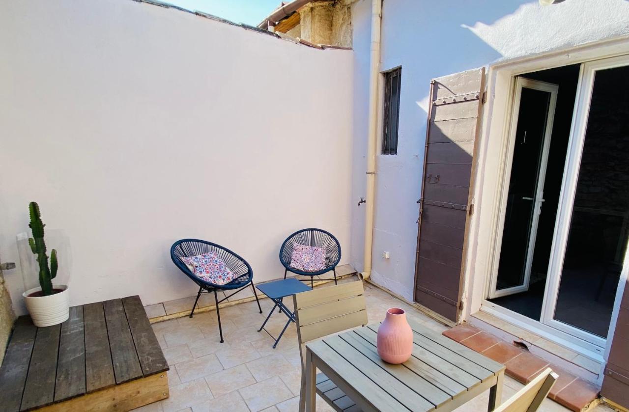 Appartements Entre Provence Et Camargue Tarascon Luaran gambar