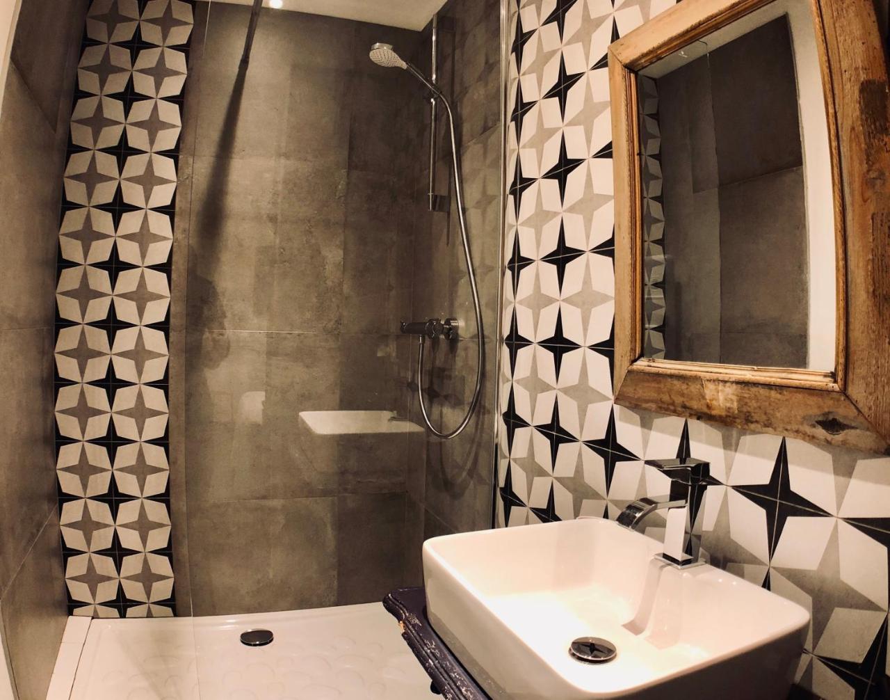 Appartements Entre Provence Et Camargue Tarascon Luaran gambar